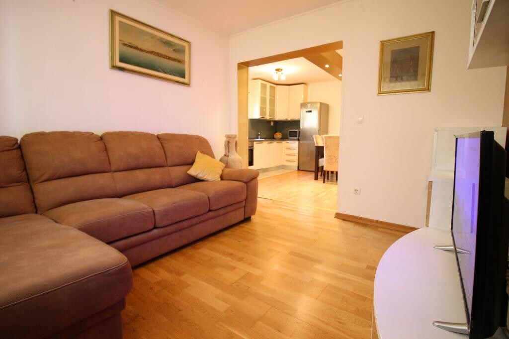 Image 3814648 - 8