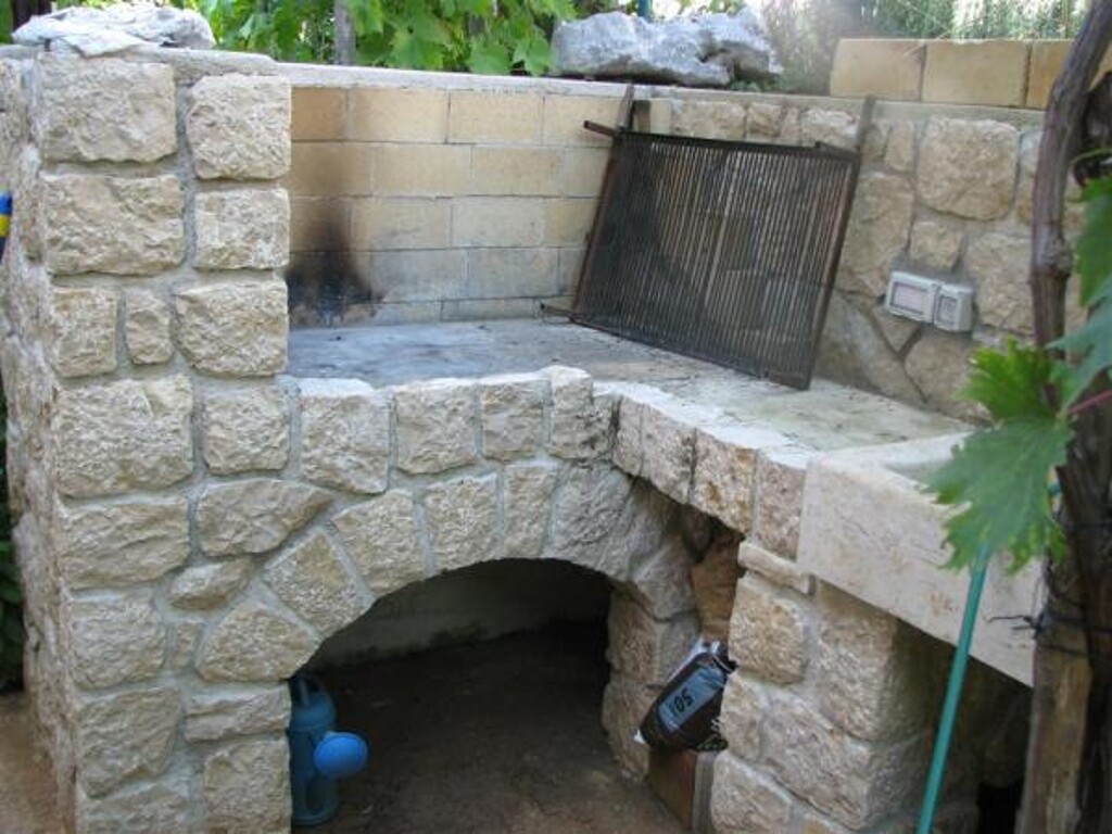 Image 3838500 - 9