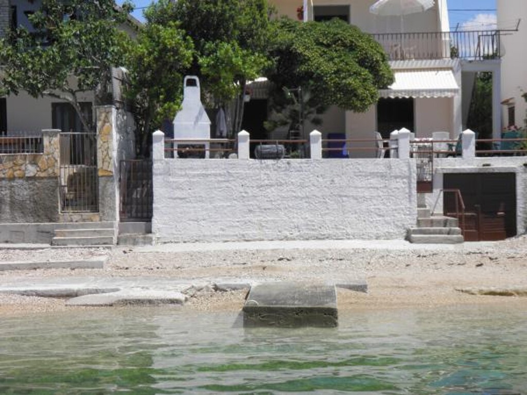 Image 3814274 - 1