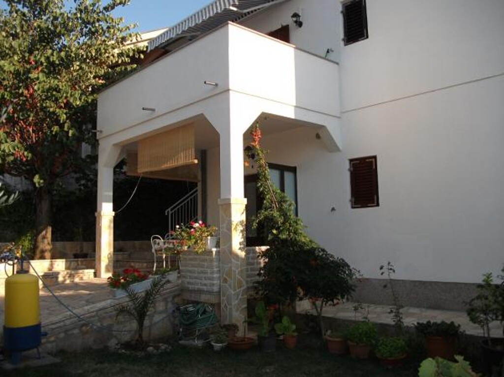 Image 3814504 - 20