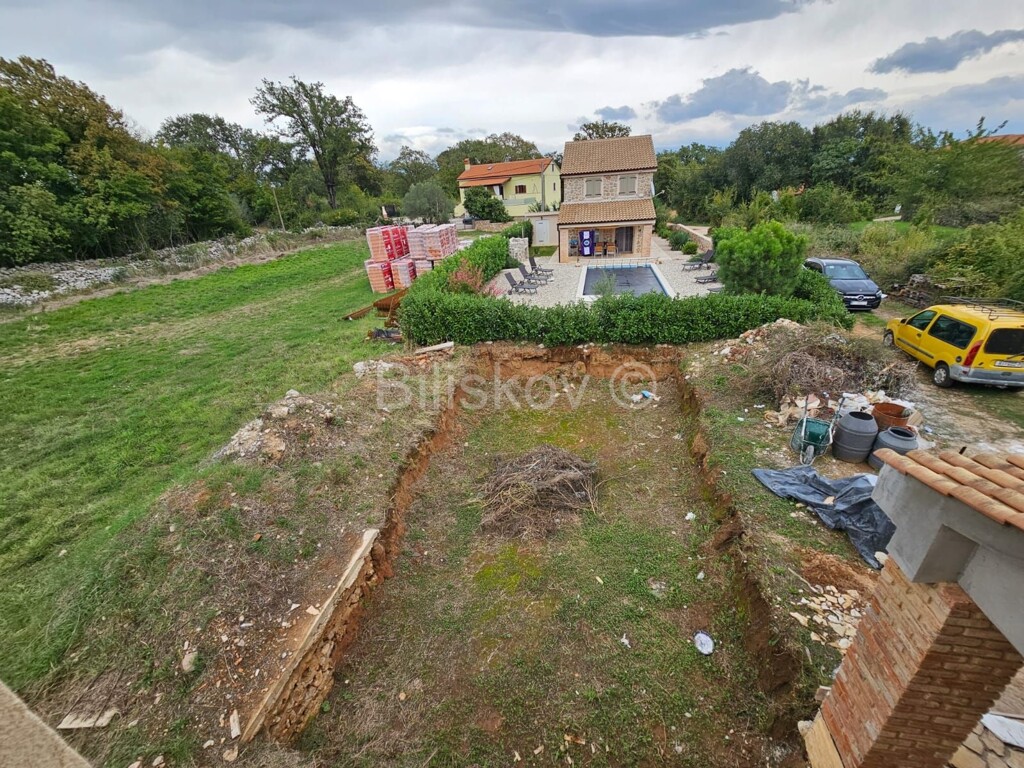 Image 6172380 - 8