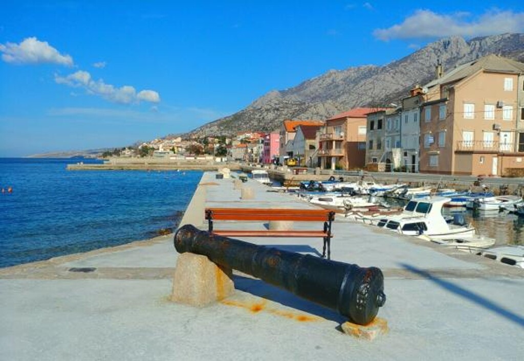 Image 3814578 - 32