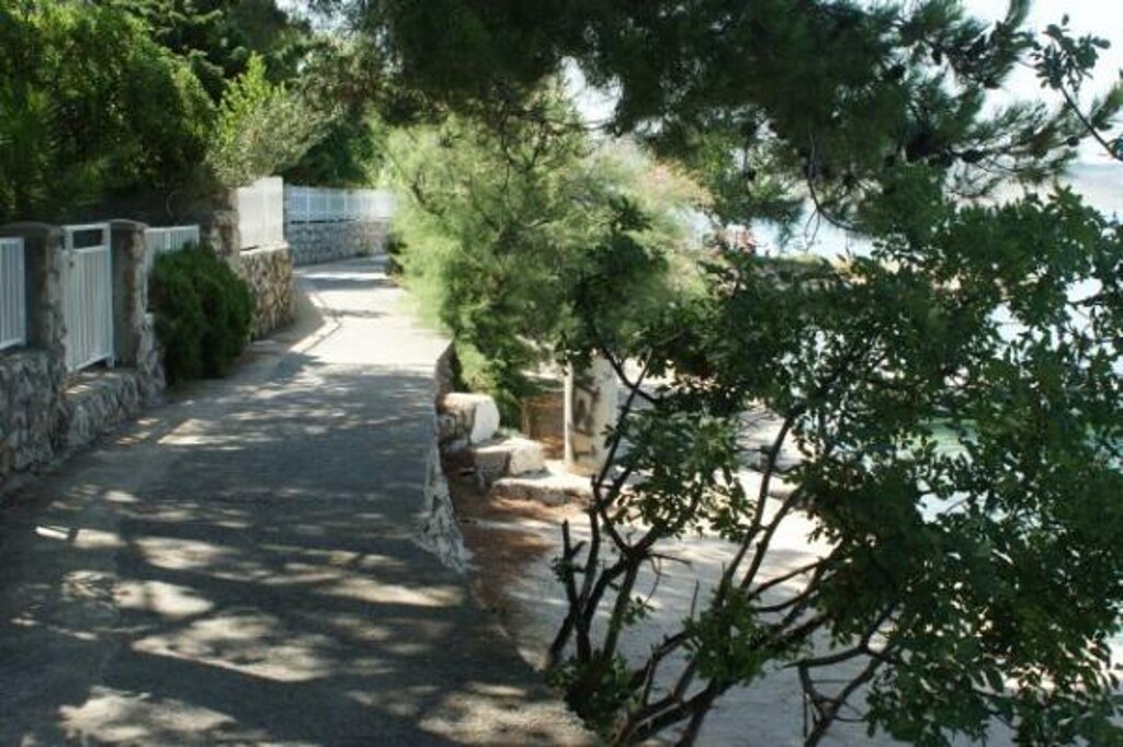 Image 3810756 - 4