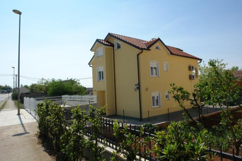 Image 3810834 - 2