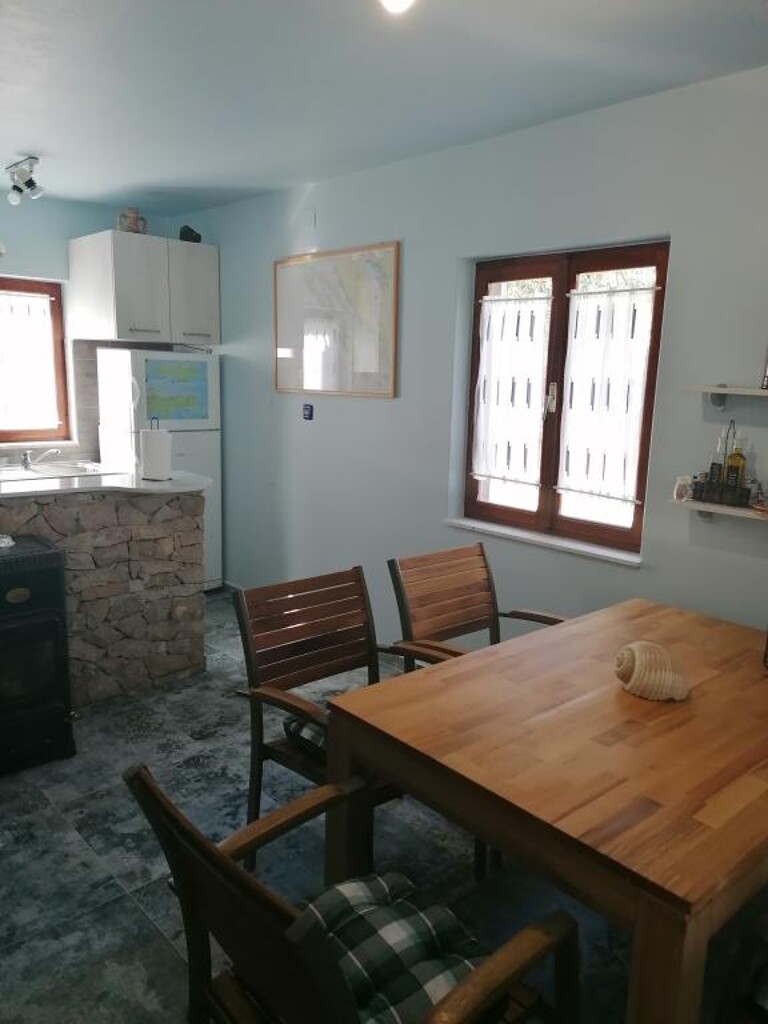 Image 3823624 - 37