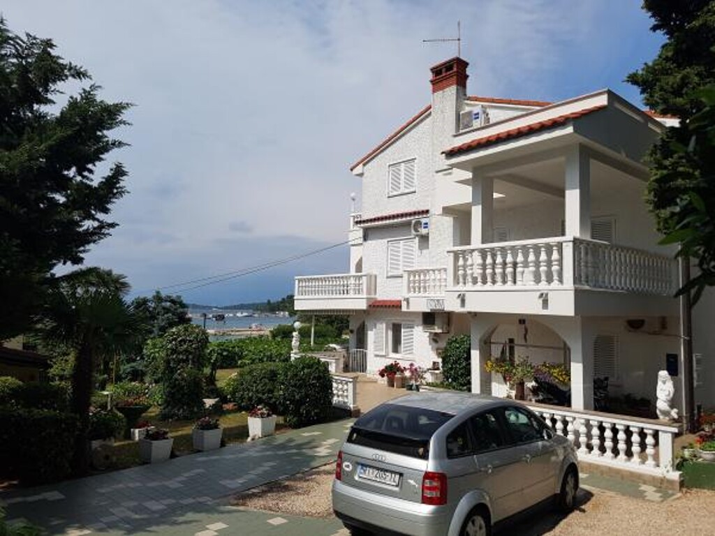 Image 3814157 - 4