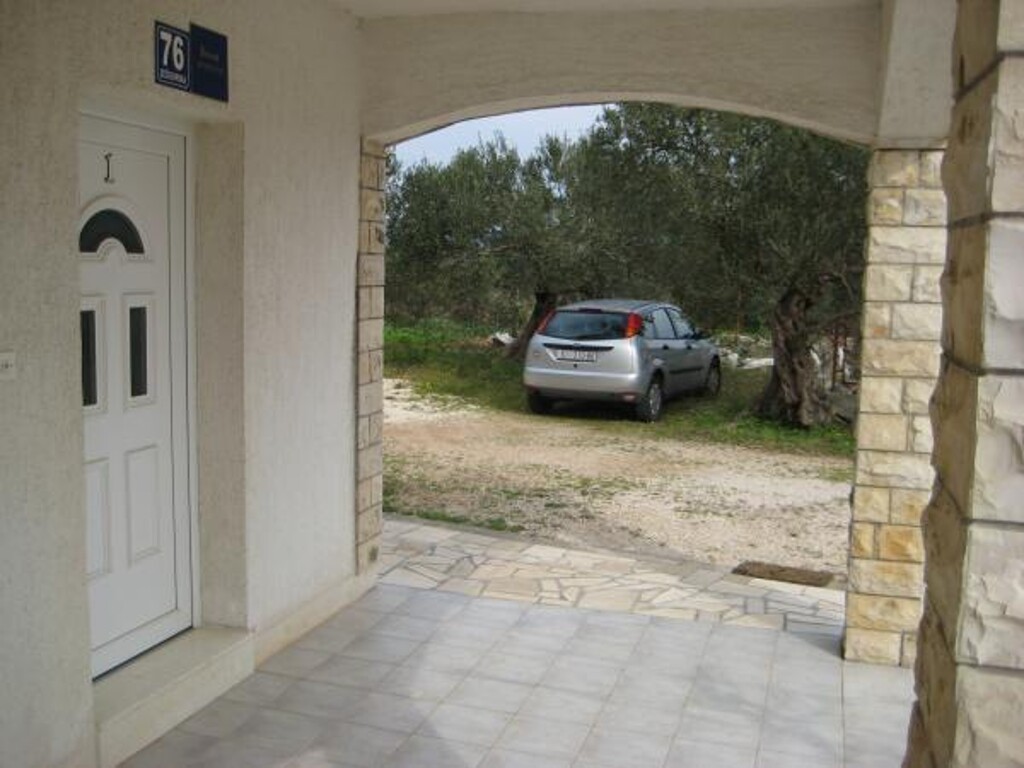 Image 3812856 - 6