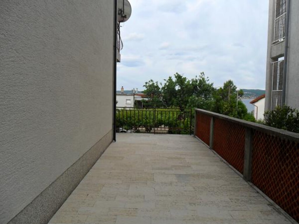 Image 3812453 - 6