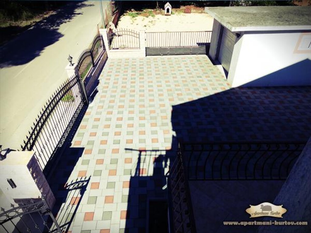 Image 3838700 - 5