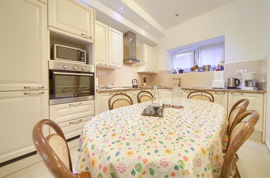 Image 3823102 - 5
