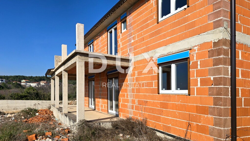 Image 12