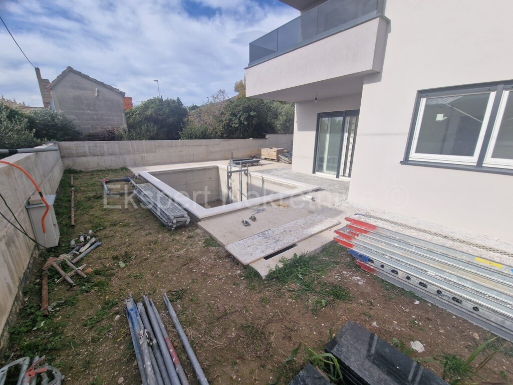 Image 9