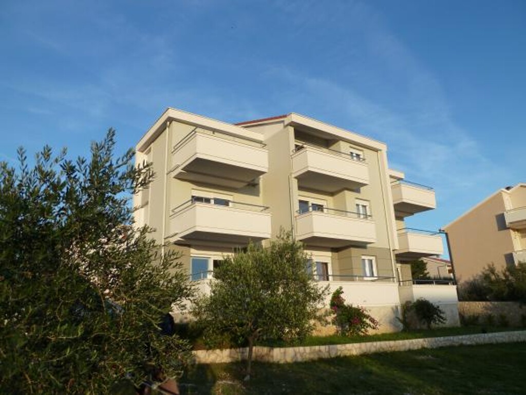 Image 3811891 - 1