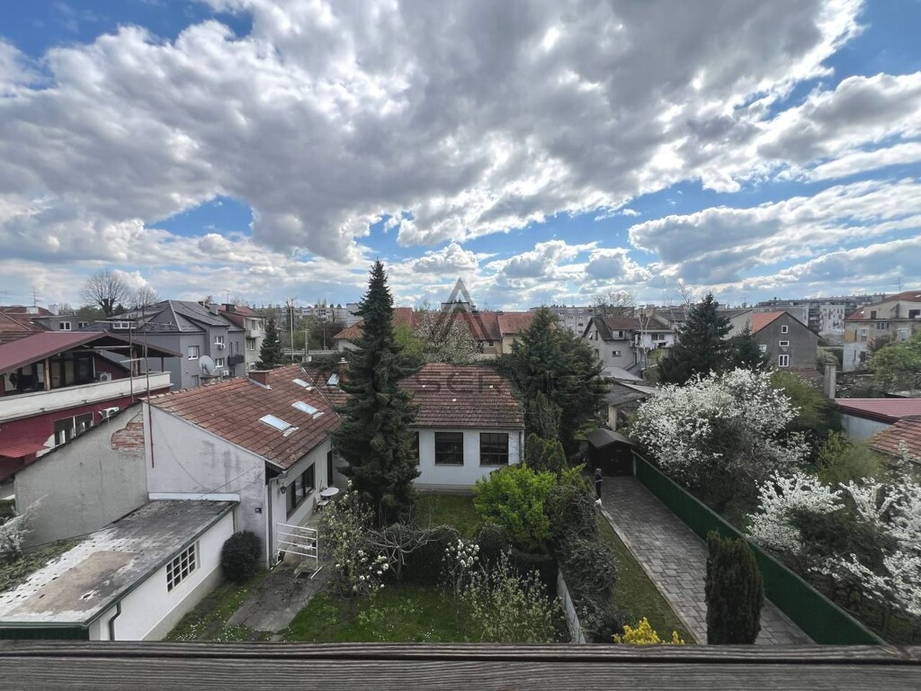 Image 12