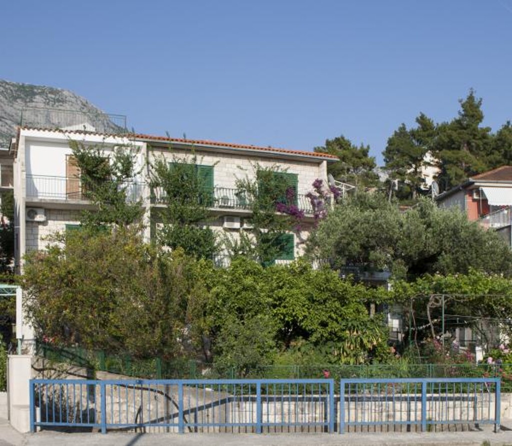 Image 3838941 - 5