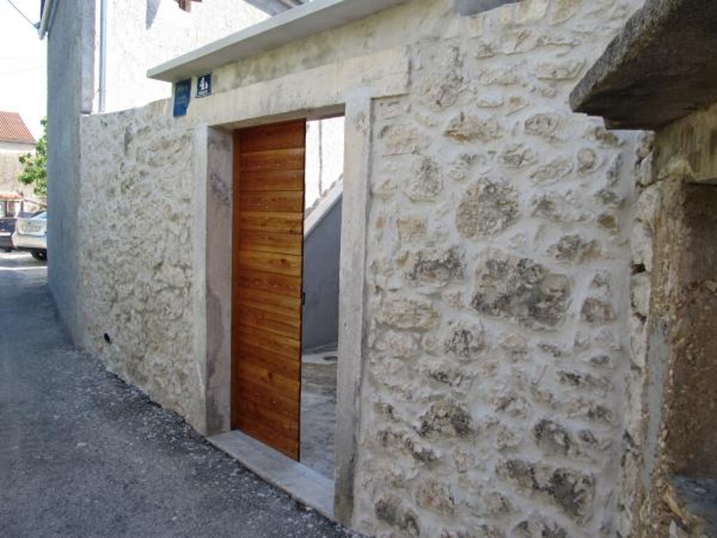 Image 3838865 - 1