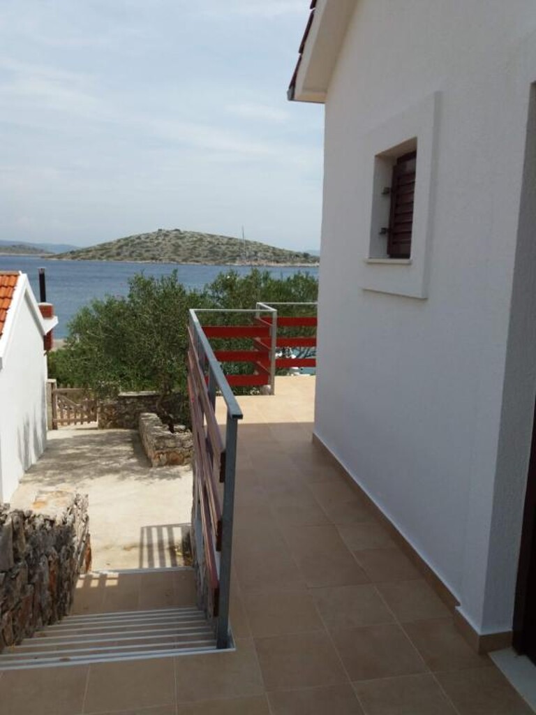 Image 3823092 - 4