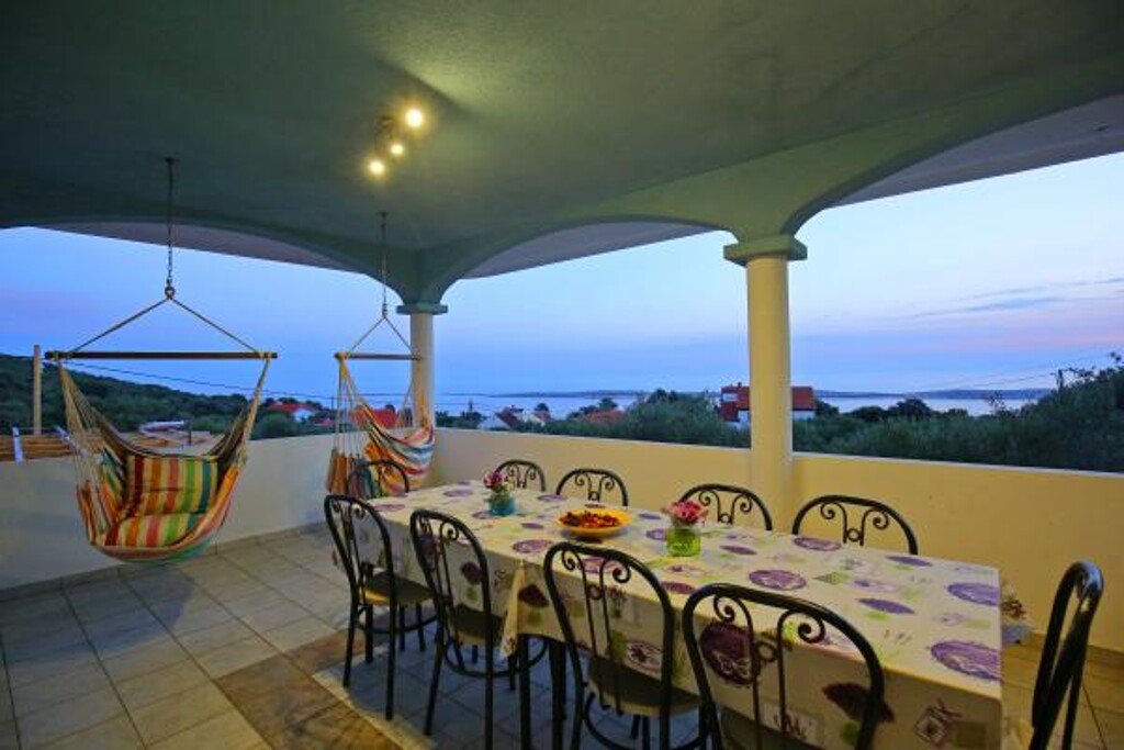 Image 3823120 - 33