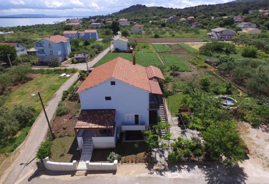 Image 3814790 - 4