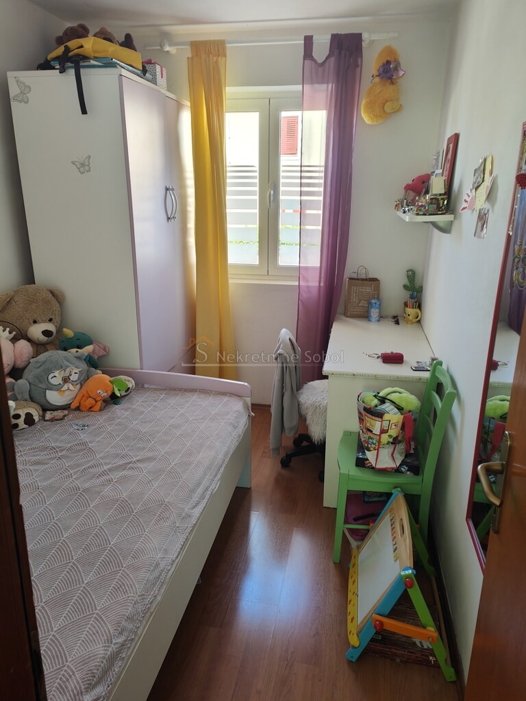Image 12