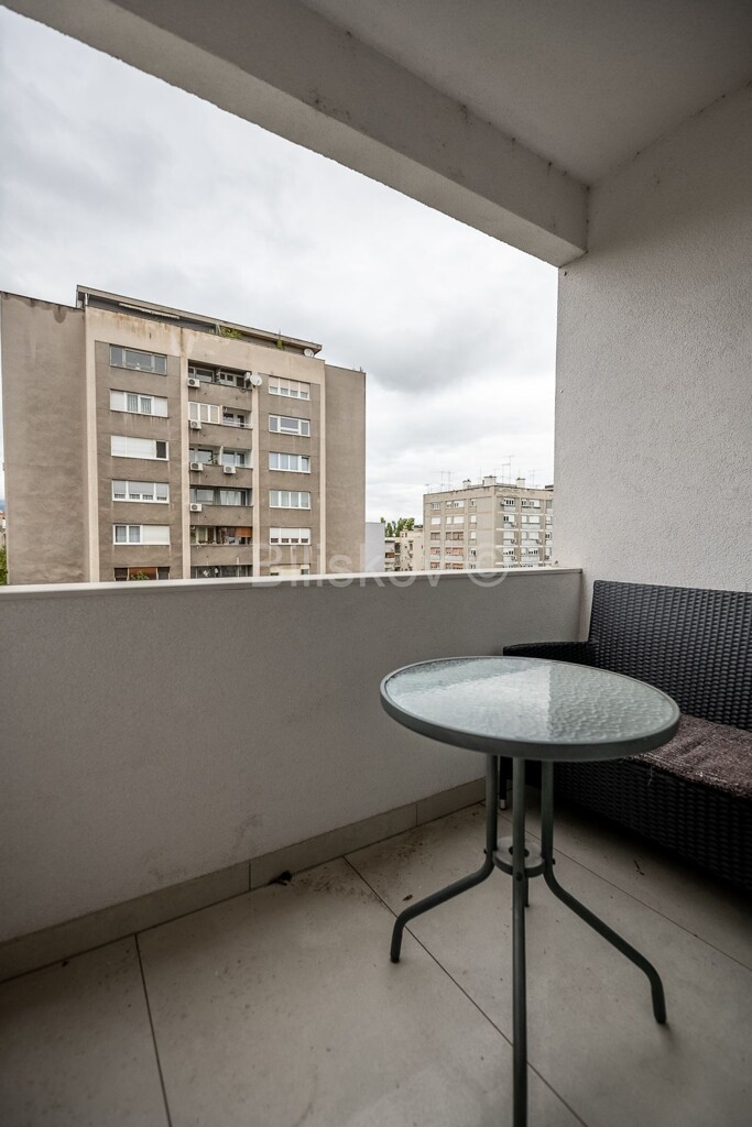 Image 6128442 - 8