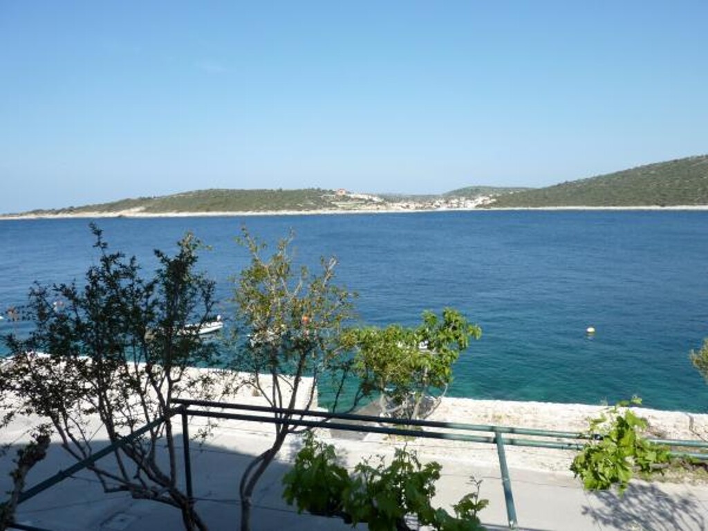 Image 3810853 - 5
