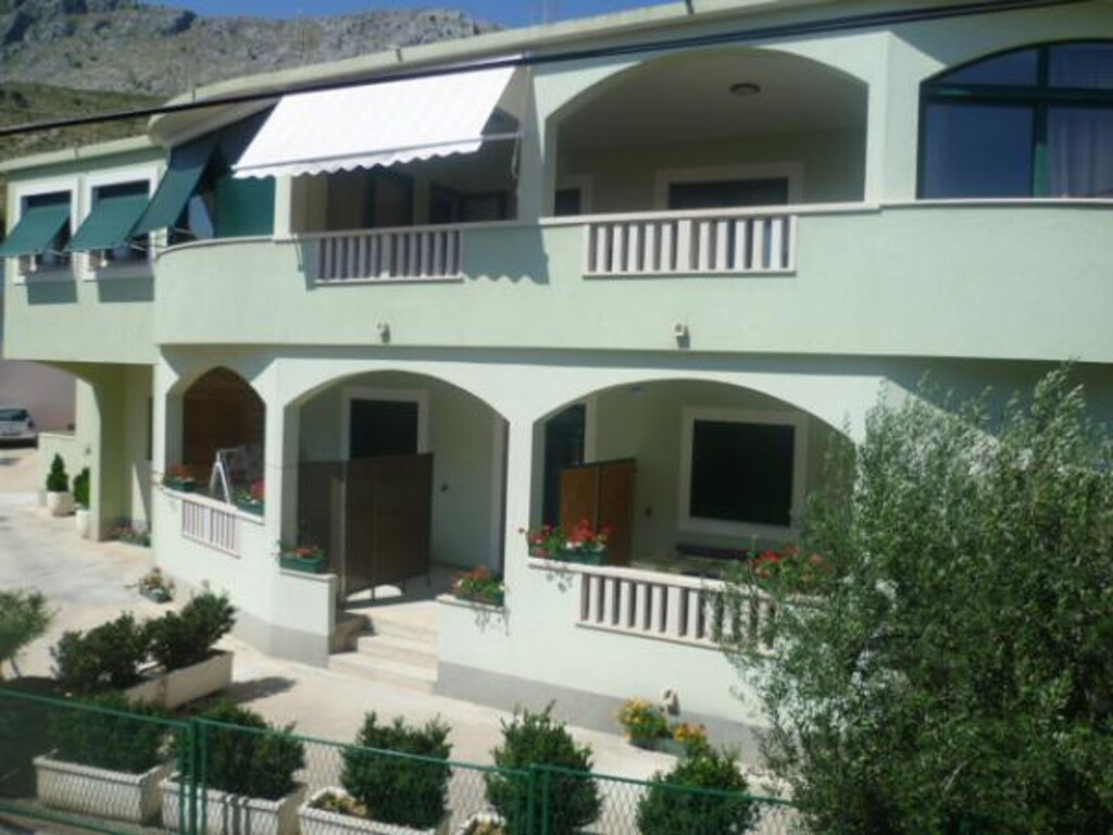 Image 3838713 - 1
