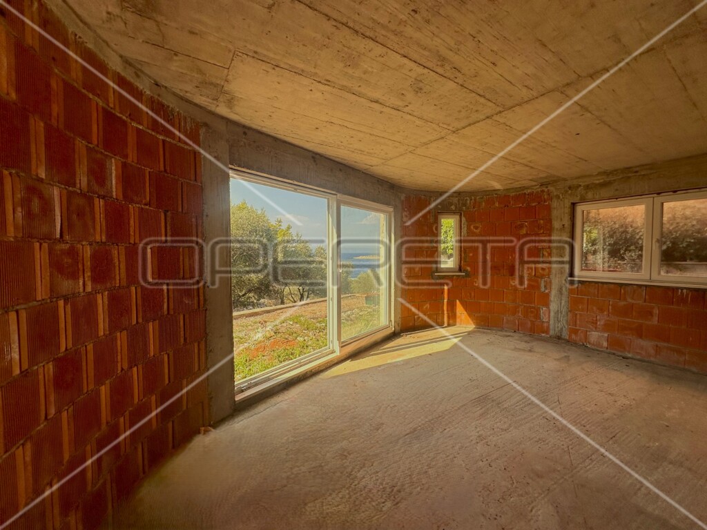 Image 6158210 - 9
