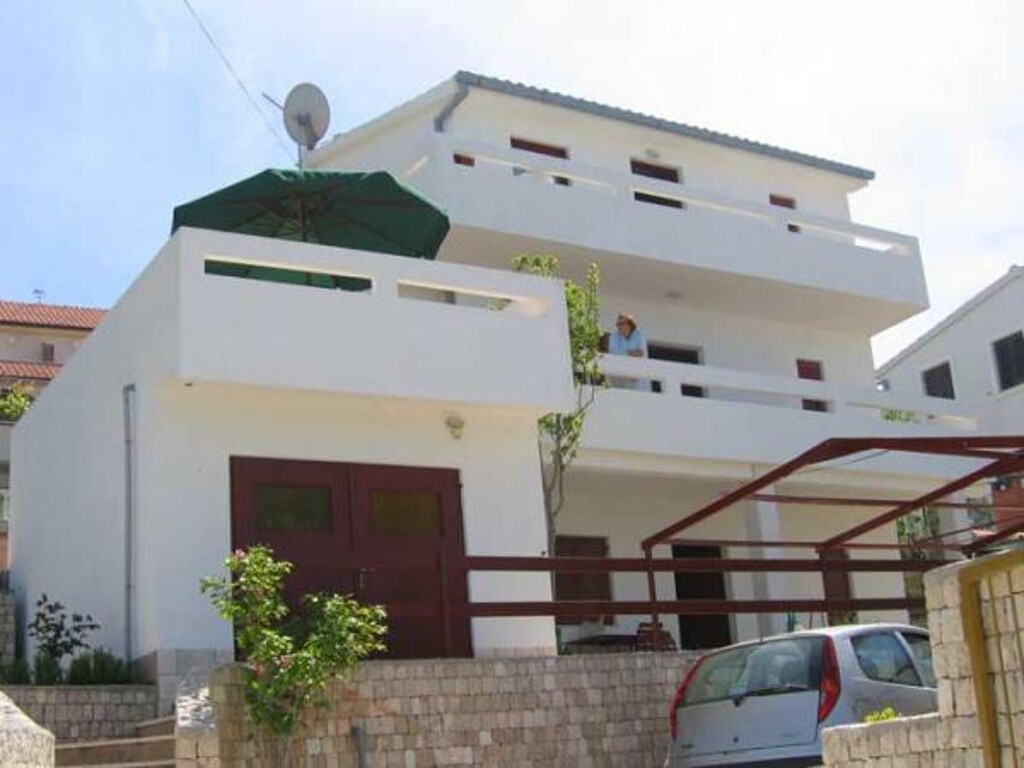 Image 3831981 - 11