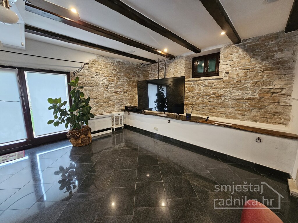 Image 6135916 - 9