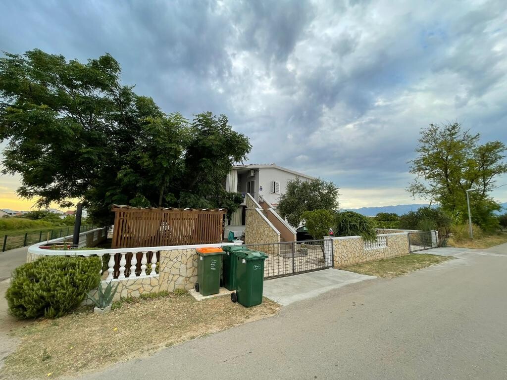 Image 3813989 - 7