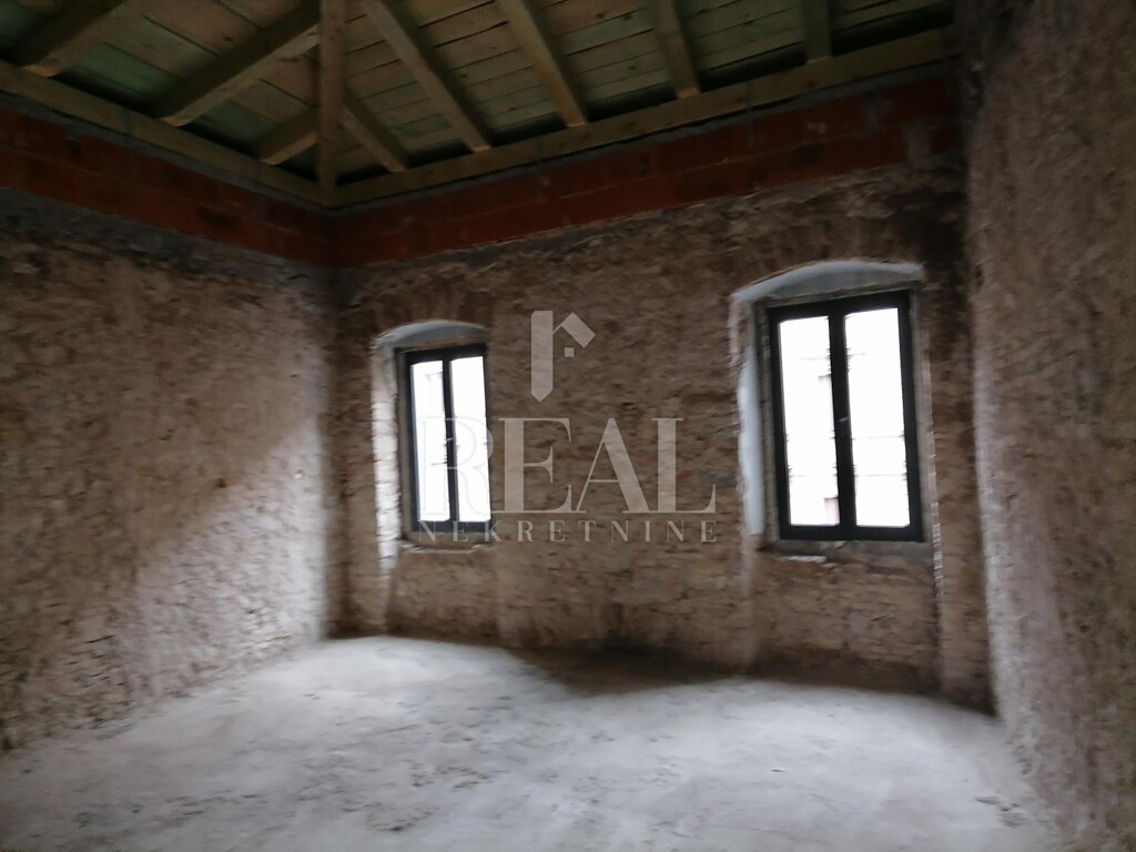 Image 6152685 - 17