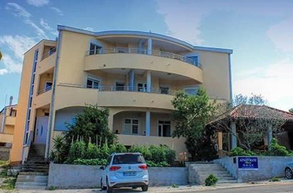 Image 3812233 - 1
