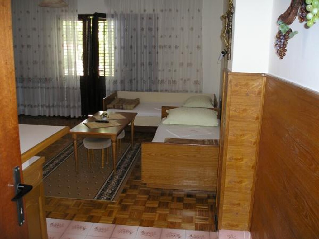 Image 3810593 - 7