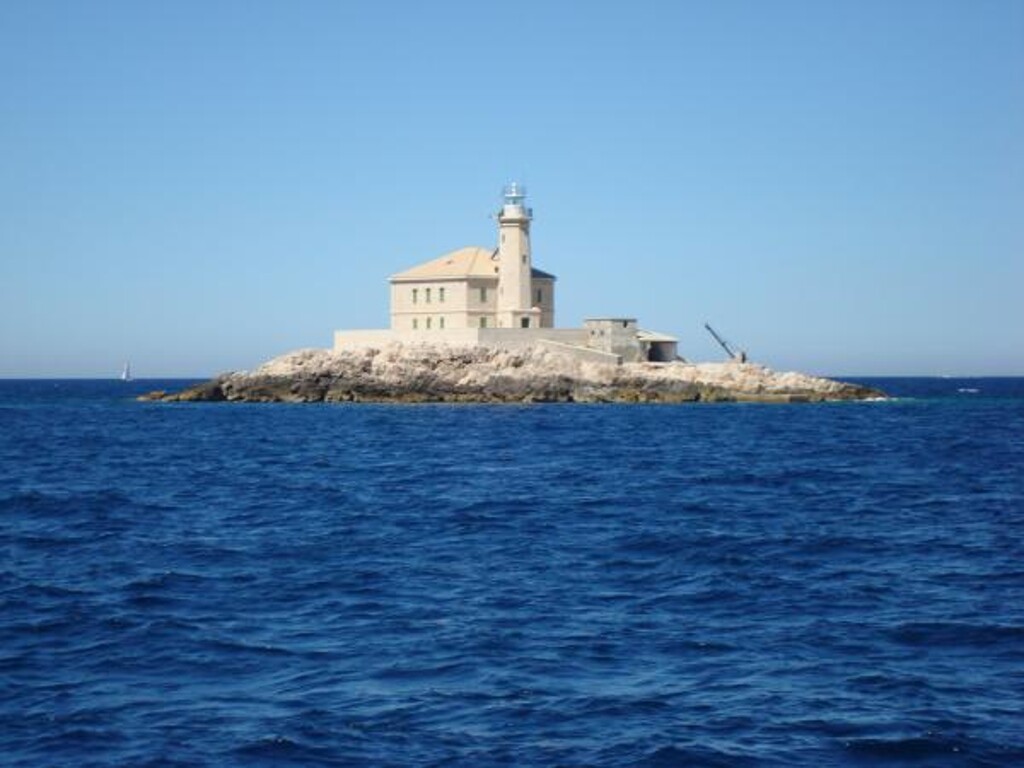 Image 3814722 - 7