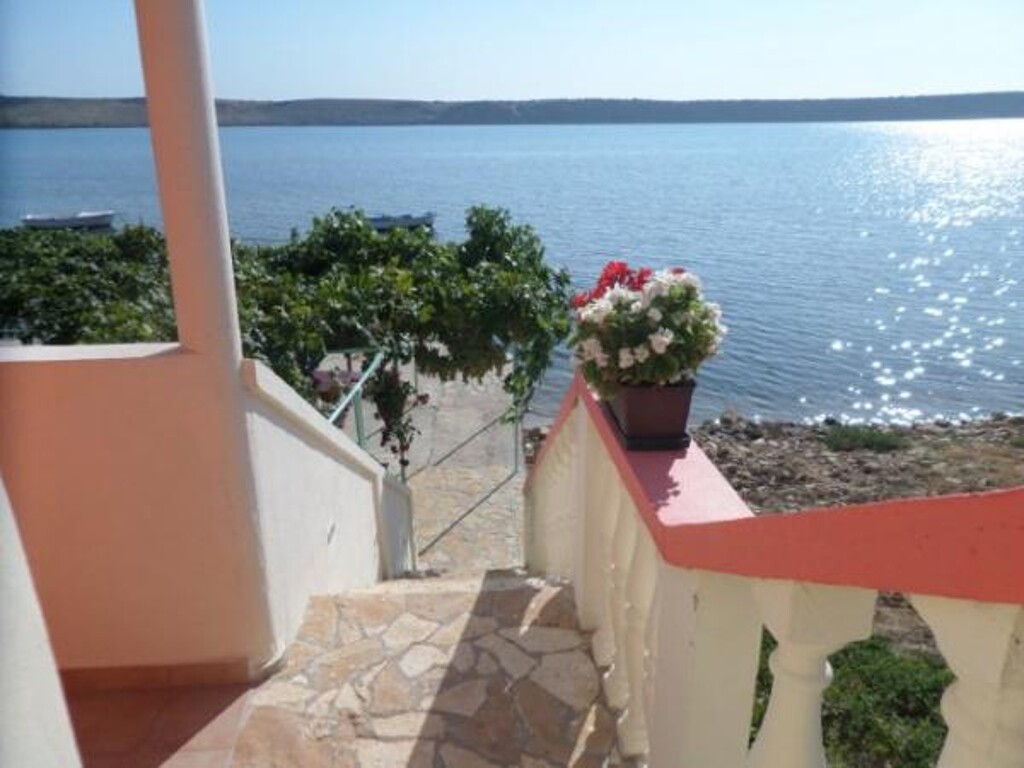 Image 3812719 - 6