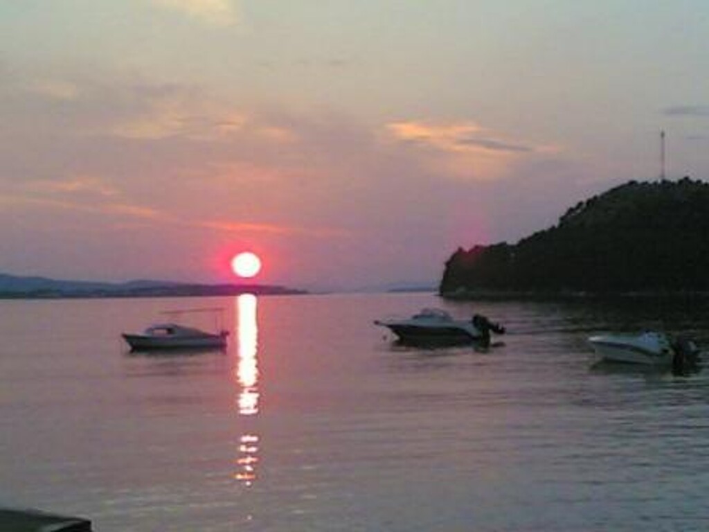 Image 3838514 - 12