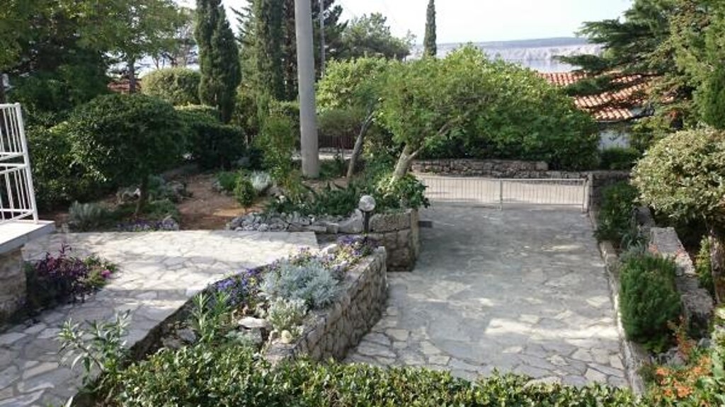 Image 3823108 - 5