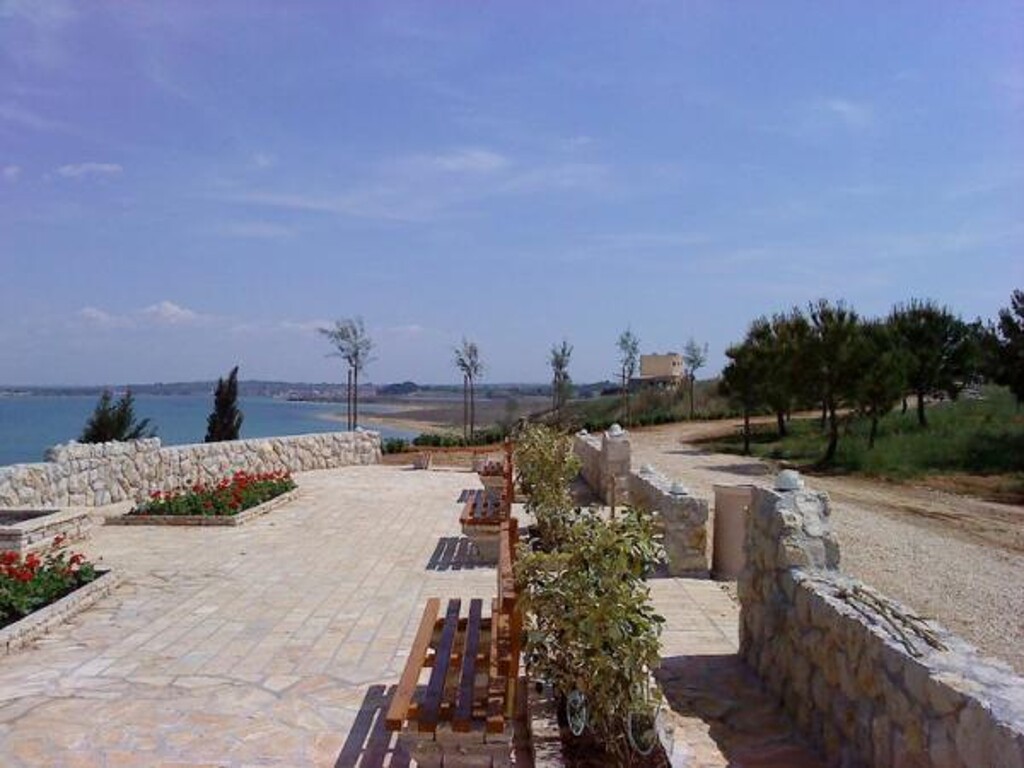 Image 3810650 - 7