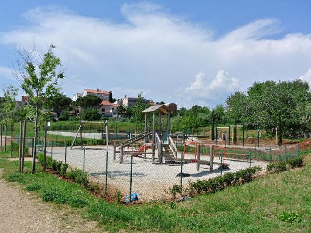 Image 3811850 - 6