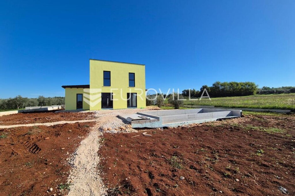 Image 6137400 - 3