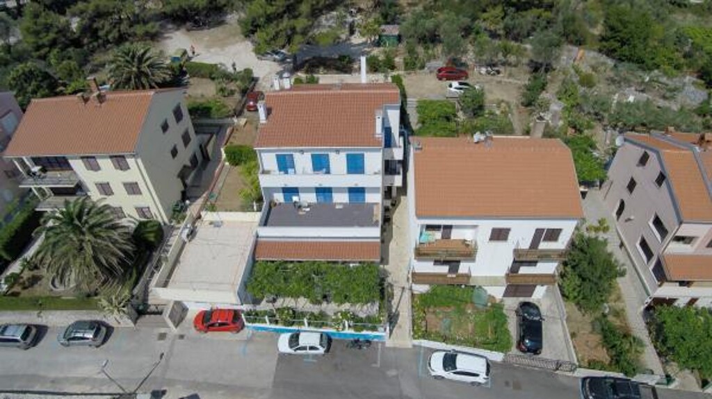 Image 3813165 - 5