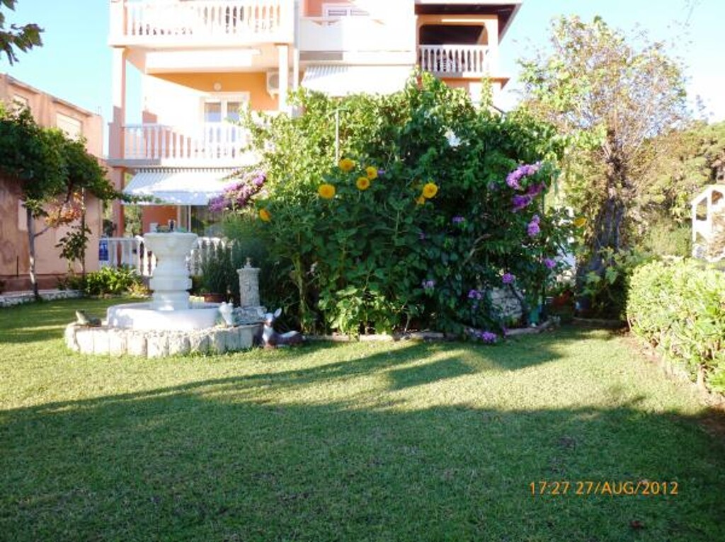 Image 3813666 - 5