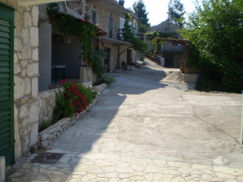 Image 3810954 - 6