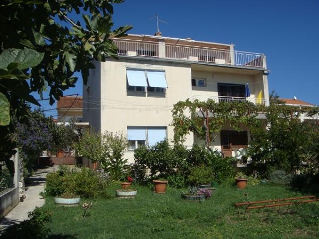 Image 3815160 - 1