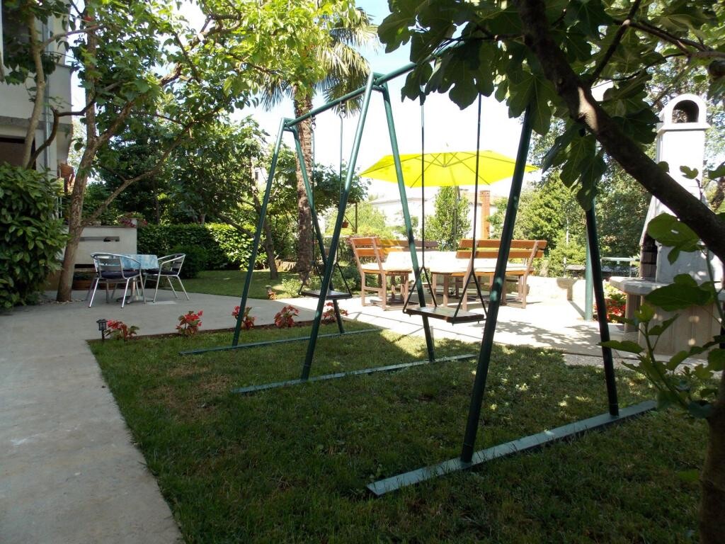 Image 3812986 - 8