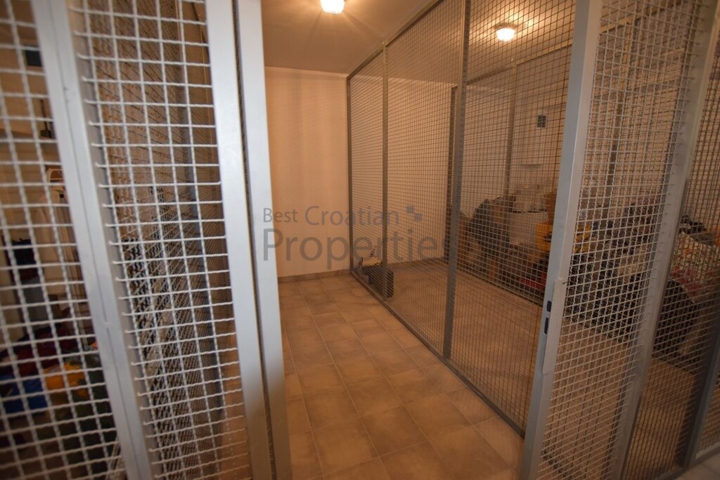 Image 25