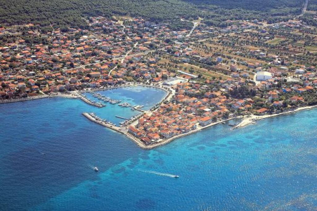Image 3812128 - 11