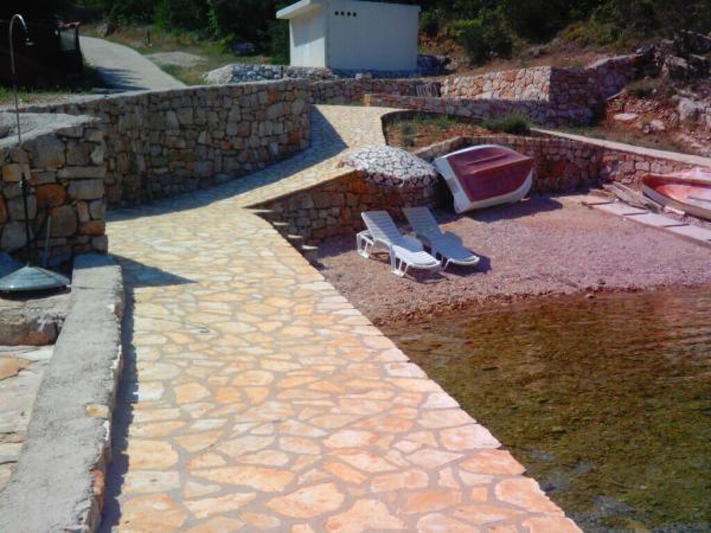 Image 3823634 - 17