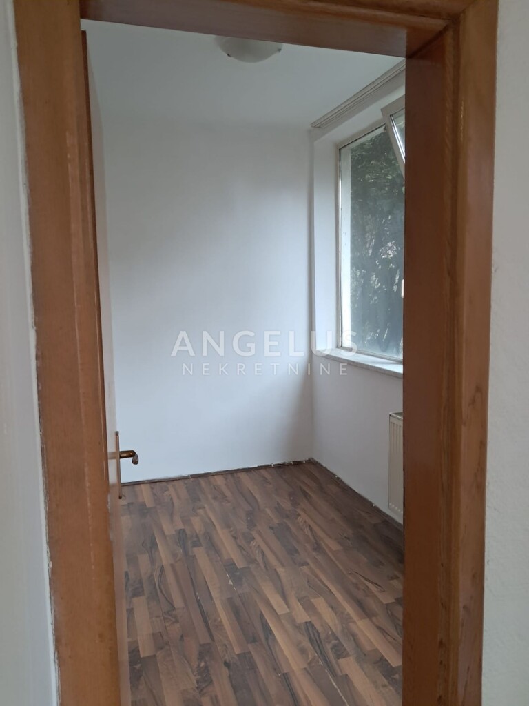 Image 12